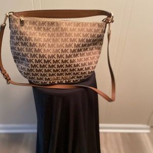 Women’s handbag